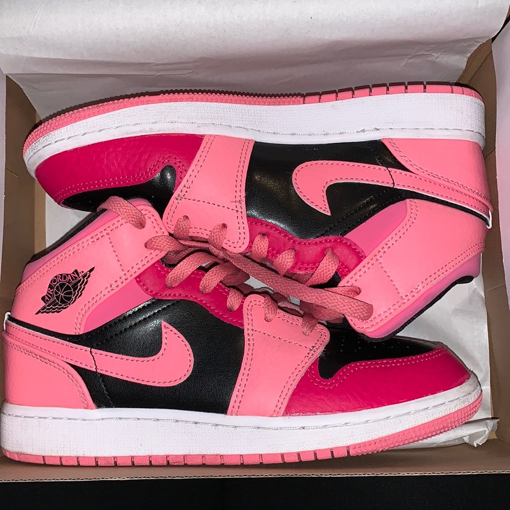 Nike Air Jordans 1s ; Size 4 In Boys